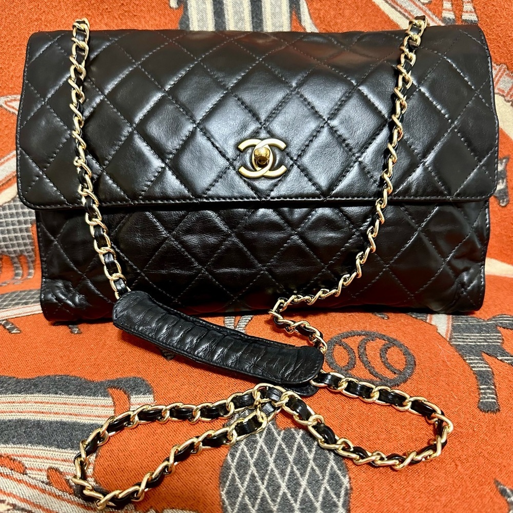 CHANEL ❤️🌟CLASSIC VINTAGE FLAP LAMBSKIN BAG⭐️